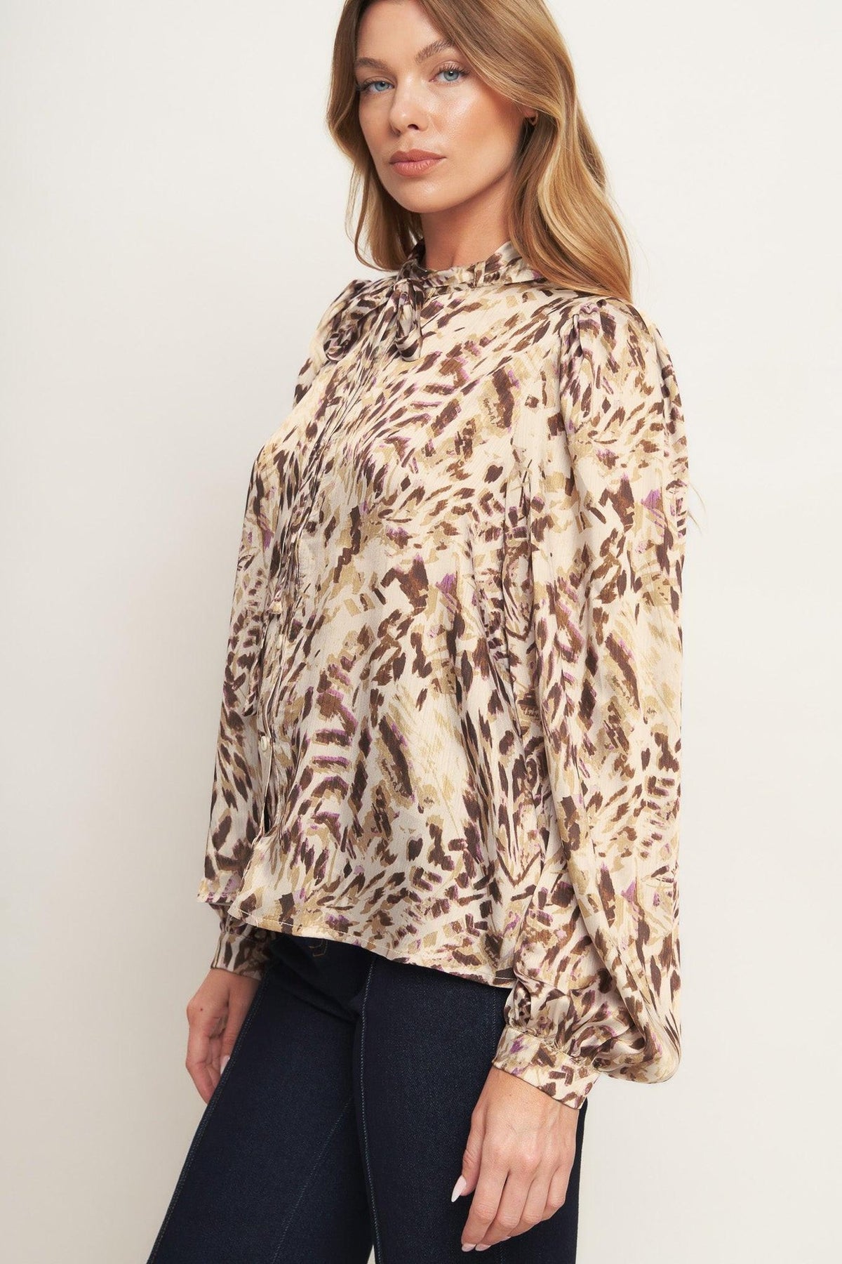 Wild chic cream woven top alternate view 6