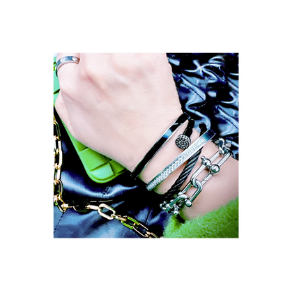 BG525W B.Tiff Horseshoe Link Chain Bracelet